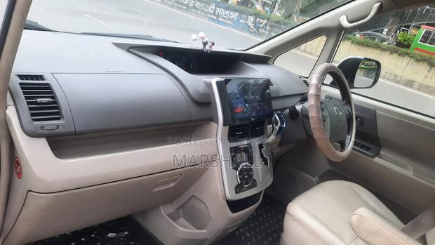 Toyota Noah 2012 Pearl