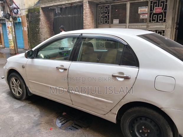 Toyota Corolla Sedan 2005 White