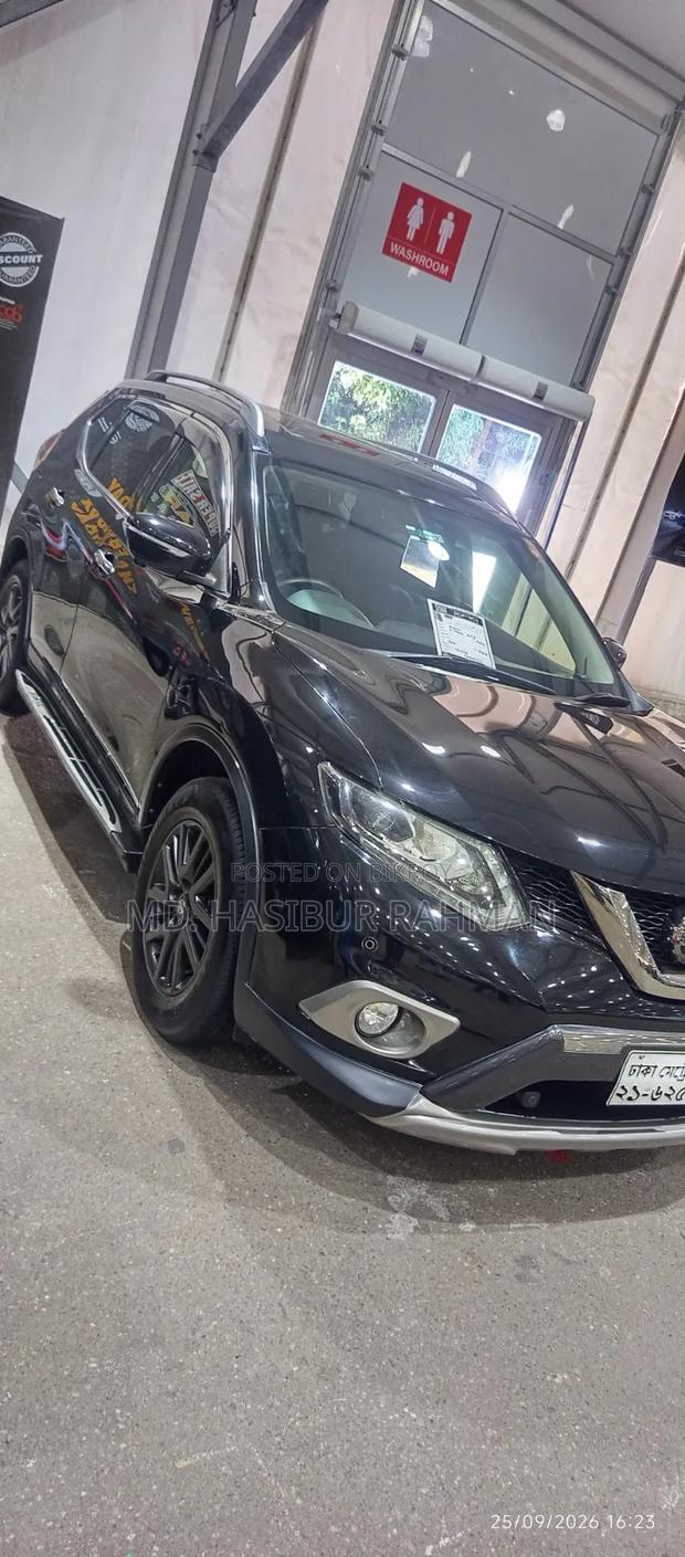 Nissan X-Trail 2.0 Hybrid FWD 2017 Black