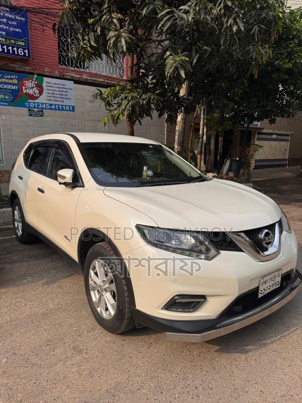 Nissan X-Trail 2.0 Hybrid FWD 2016 Pearl