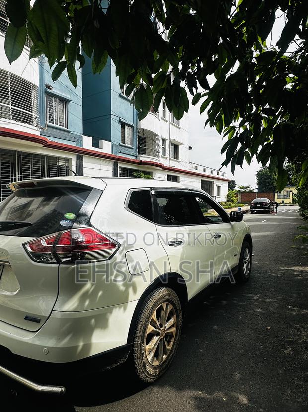 Nissan X-Trail 2.0 Hybrid FWD 2015 Pearl