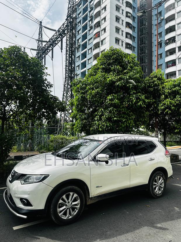 Nissan X-Trail 2.0 Hybrid FWD 2015 Pearl