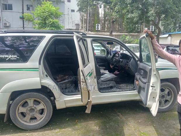 Toyota Hilux Surf 2.7 SSR 1999 Pearl