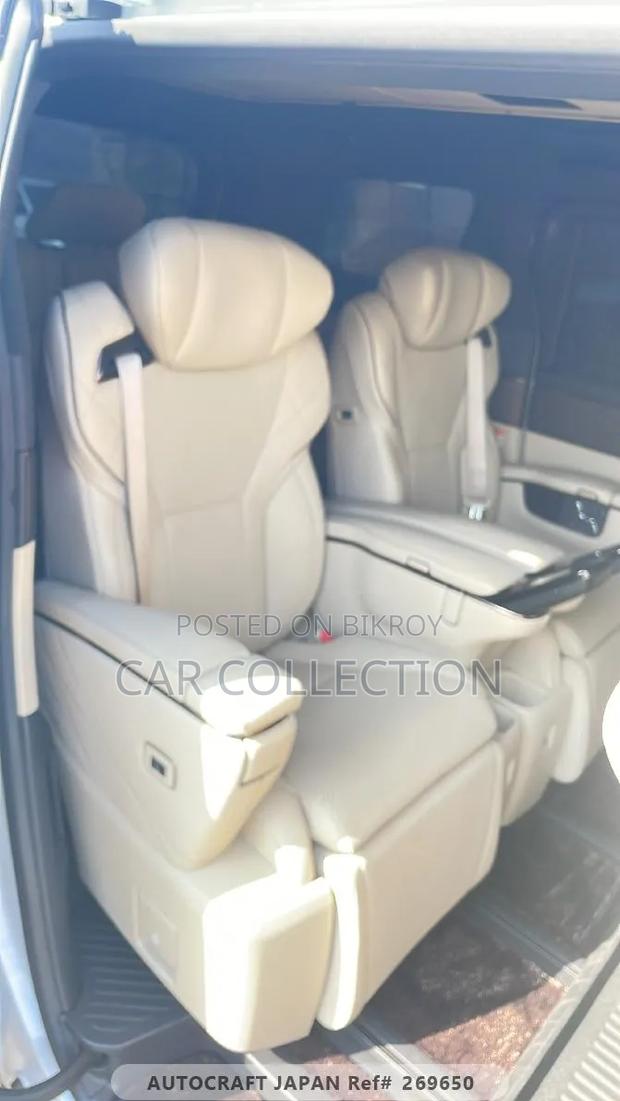 Toyota Alphard 2.5 Hybrid AWD 2023 Pearl