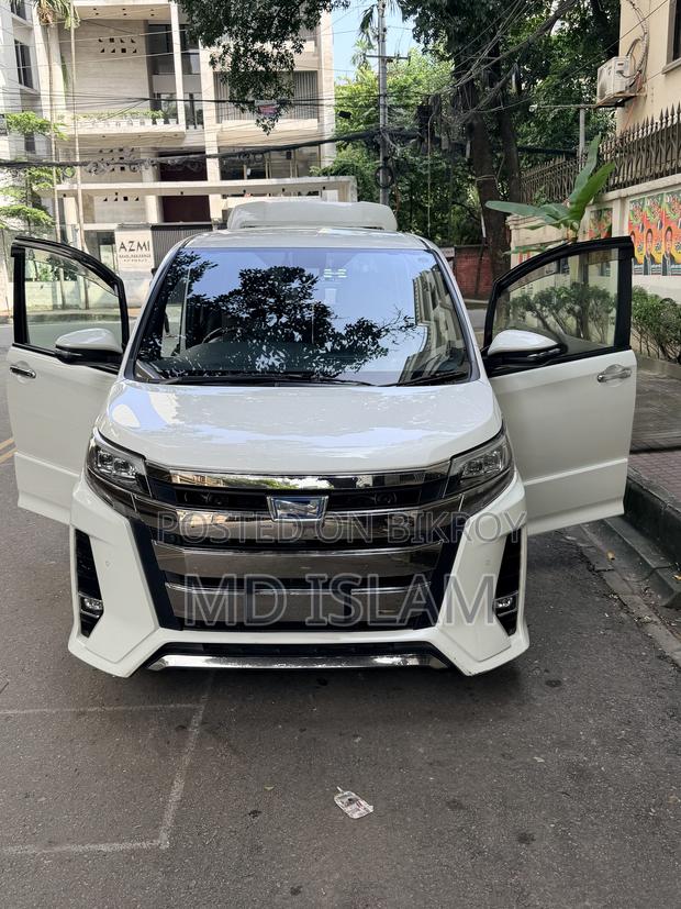 Toyota Noah 1.8 FWD Hybrid (7 seater) 2019 Pearl