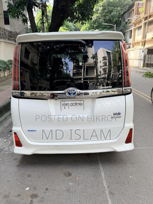 Toyota Noah 1.8 FWD Hybrid (7 seater) 2019 Pearl