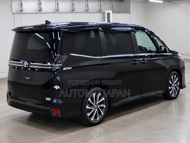 Toyota Voxy Hybrid S-Z 2WD 7-Seater 2022 Black