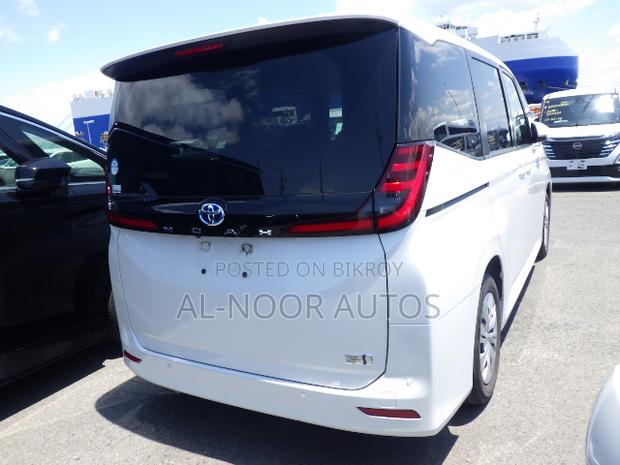 Toyota Noah 2022 Pearl