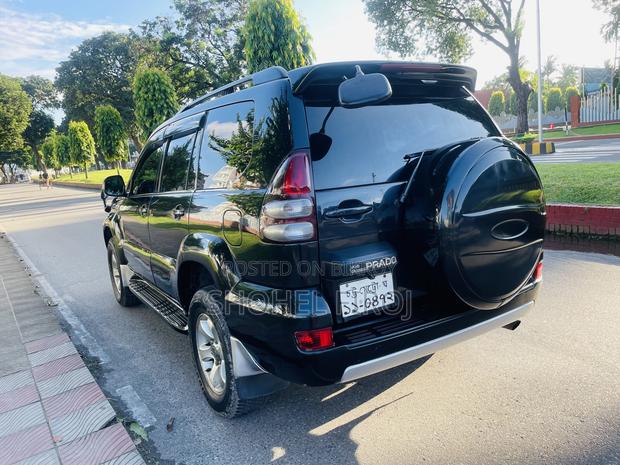 Toyota Land Cruiser Prado 2.7 5dr 2004 Black
