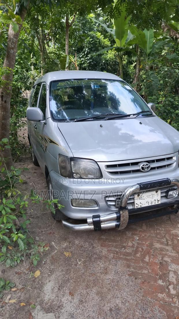 Toyota Noah 2.0 AWD (8 Seater) 2003 Silver
