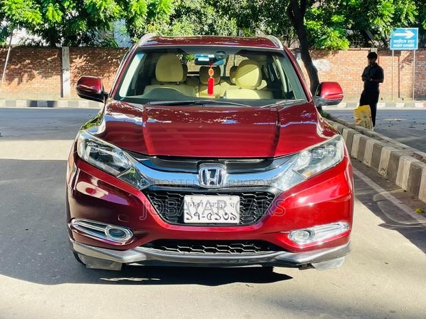 Honda Vezel 1.5 Hybrid 2WD 2014 Maroon
