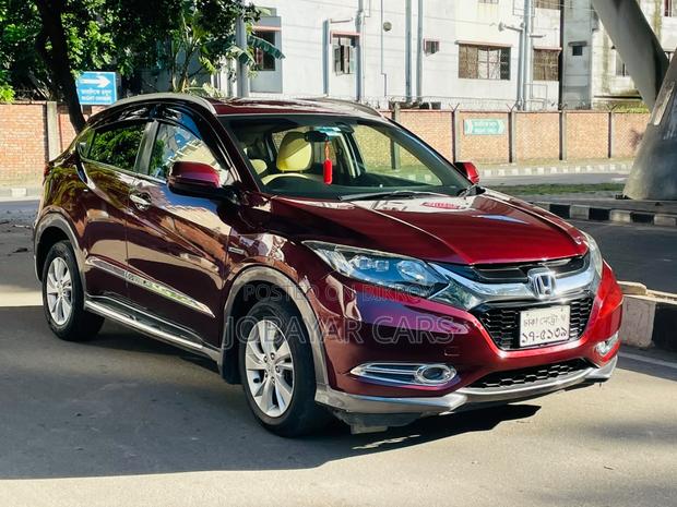 Honda Vezel 1.5 Hybrid 2WD 2014 Maroon