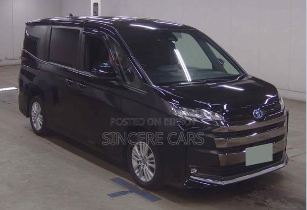 Toyota Noah 2022 Black