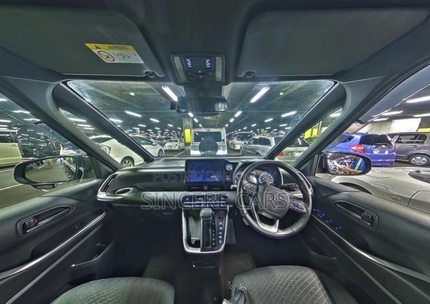 Toyota Noah 2022 Black