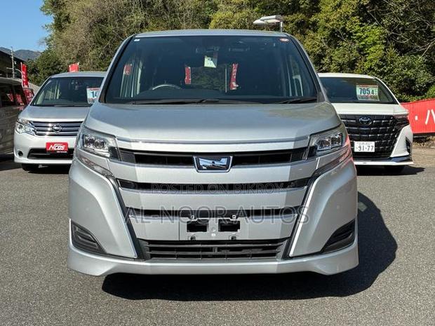 Toyota Noah 2.0 FWD (8 Seater) 2021 Silver