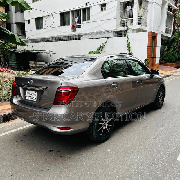 Toyota Axio 2017 Gray