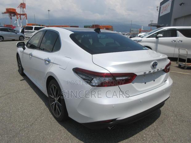 Toyota Camry LE 2021 Pearl
