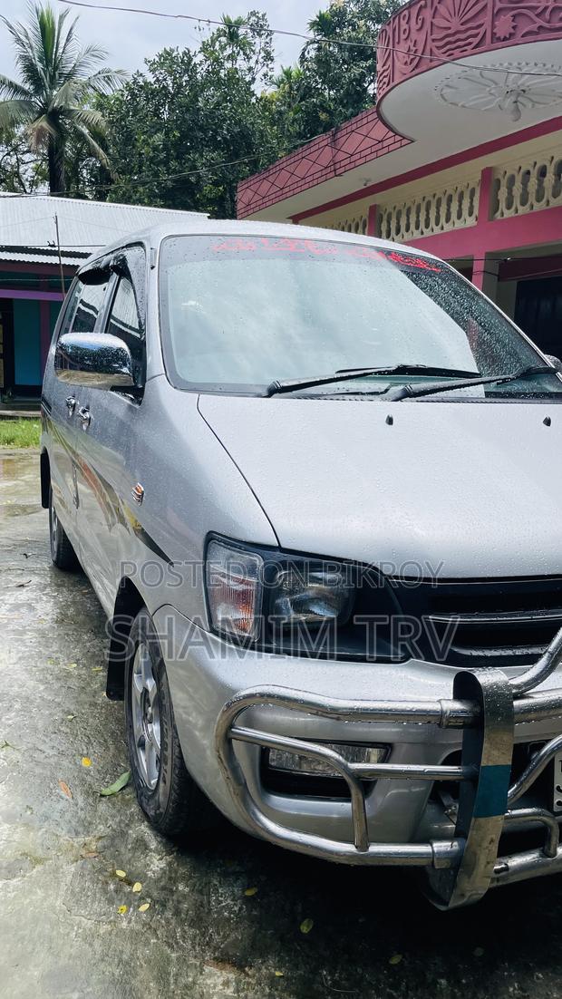 Toyota LiteAce Noah 2001 Silver