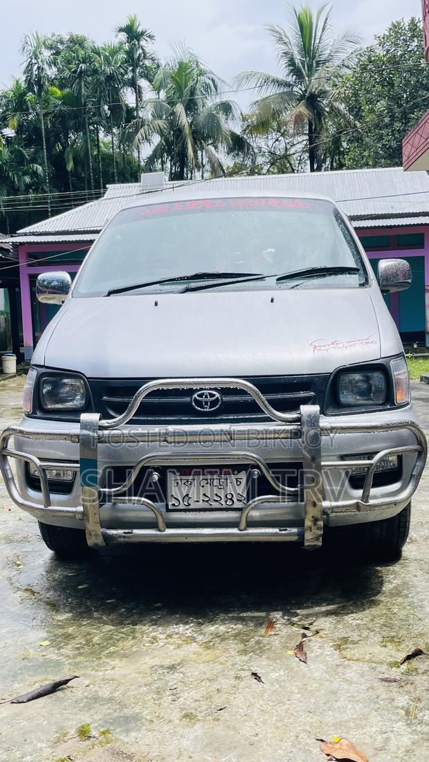 Toyota LiteAce Noah 2001 Silver