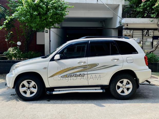 Toyota RAV4 2005 Pearl