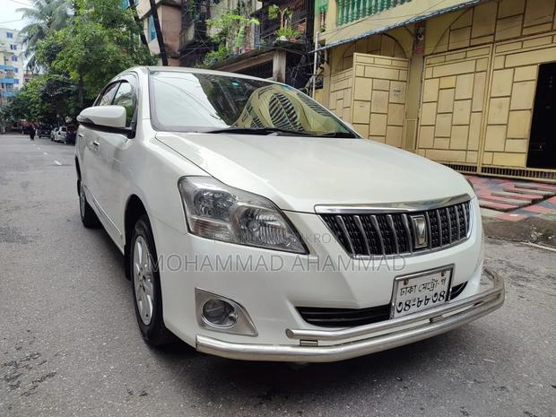 Toyota Premio 2013 Pearl