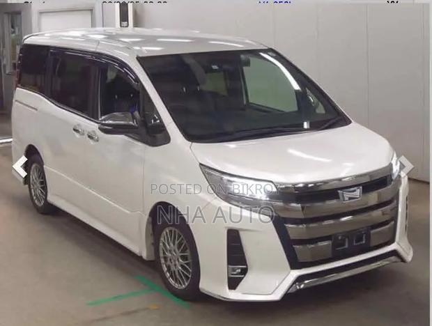 Toyota Noah 2021 Pearl