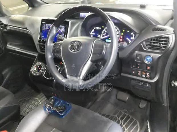 Toyota Noah 2021 Pearl
