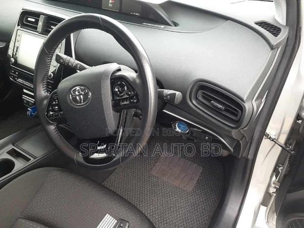 Toyota Prius 2021 Silver