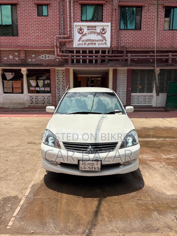 Mitsubishi Lancer 2006 White