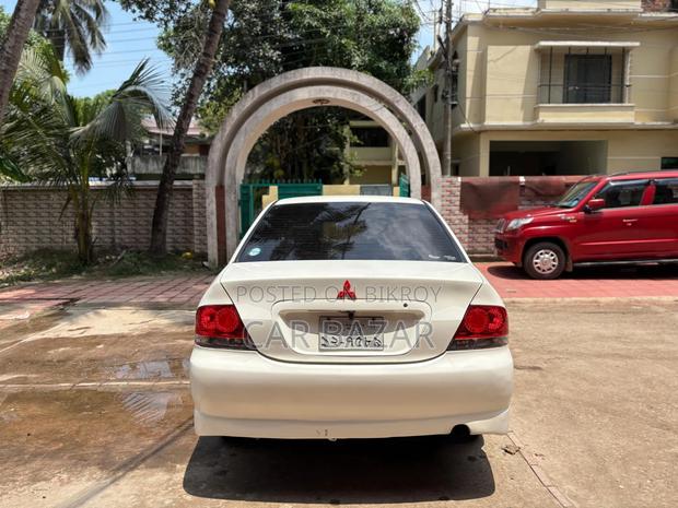 Mitsubishi Lancer 2006 White