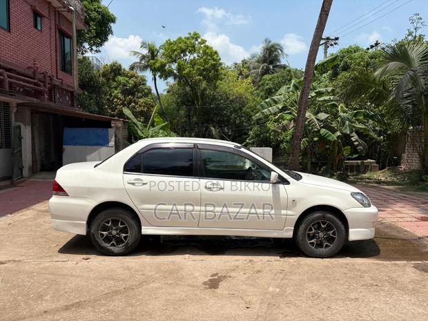 Mitsubishi Lancer 2006 White