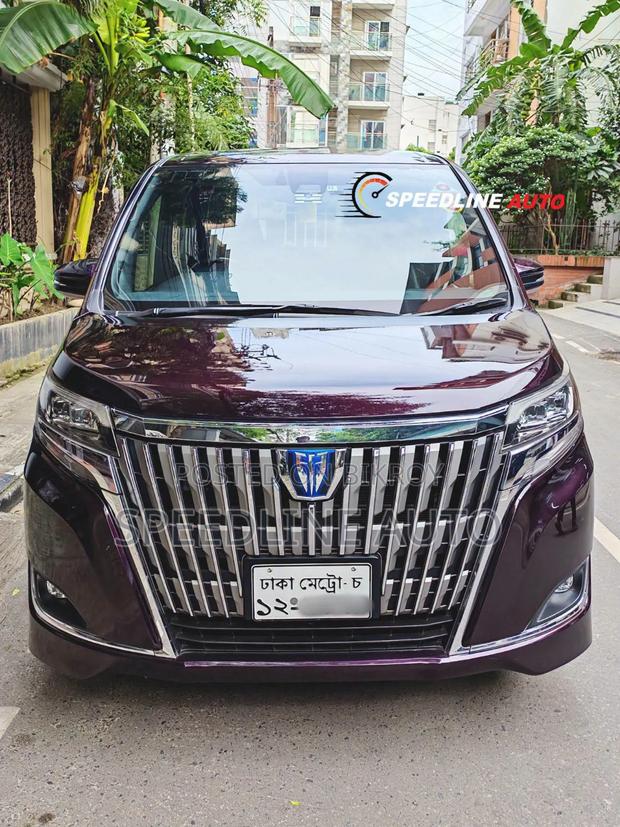 Toyota Esquire 2018 Maroon