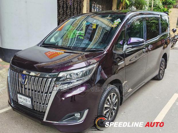 Toyota Esquire 2018 Maroon