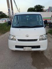 Toyota Noah 2011 White for sale