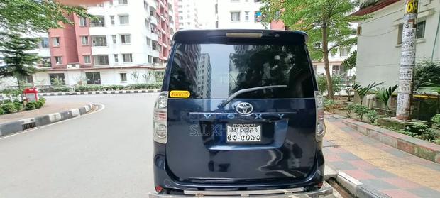 Toyota Voxy X 2WD 8-Seater 2007 Blue