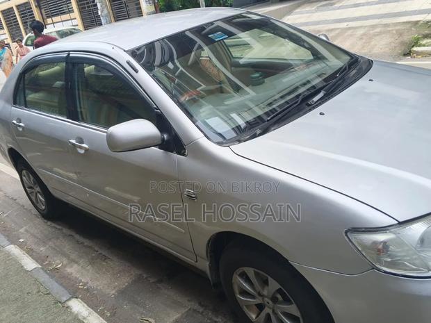 Toyota Corolla 2004 Silver