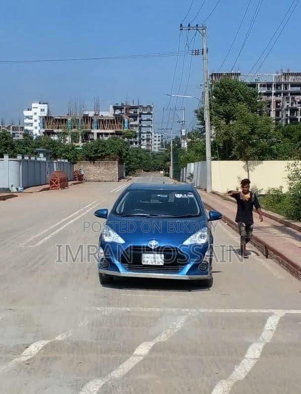 Toyota Aqua 2016 Blue