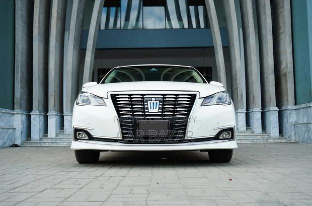 Toyota Crown 2016 Pearl