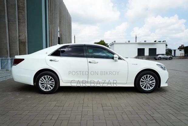Toyota Crown 2016 Pearl