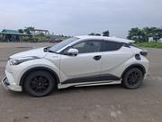 Toyota C-HR XLE Prermium FWD (2.0L 4cyl 2AM) 2018 White for sale