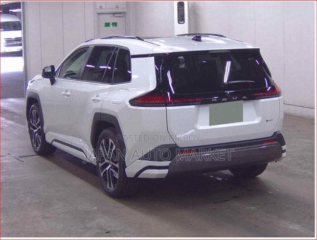 New Toyota RAV4 2026 Pearl