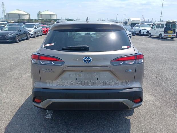 Toyota Corolla Cross 2022 Brown