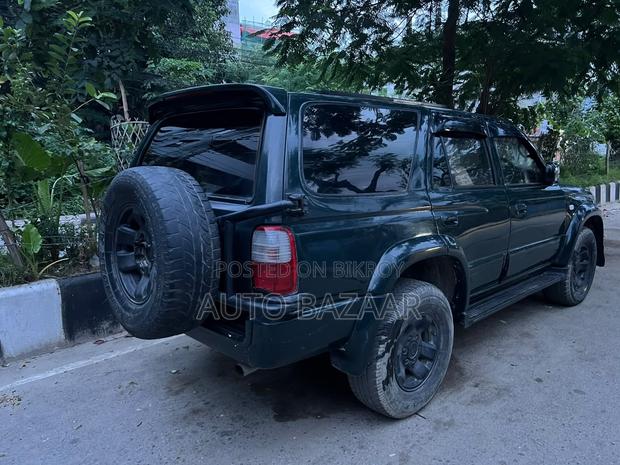 Toyota Hilux Surf 2.7 SSR 2001 Green