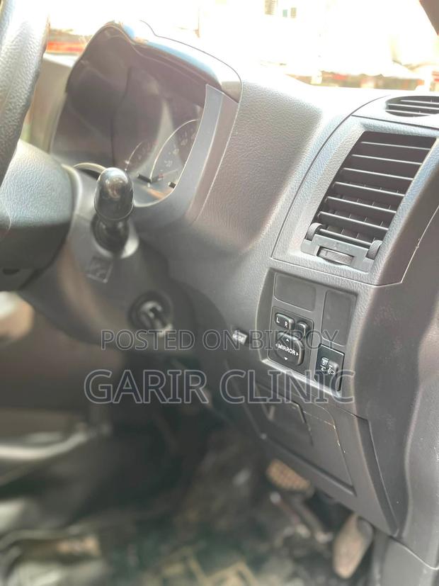 Toyota Rush 1.5 AWD 2011 Black