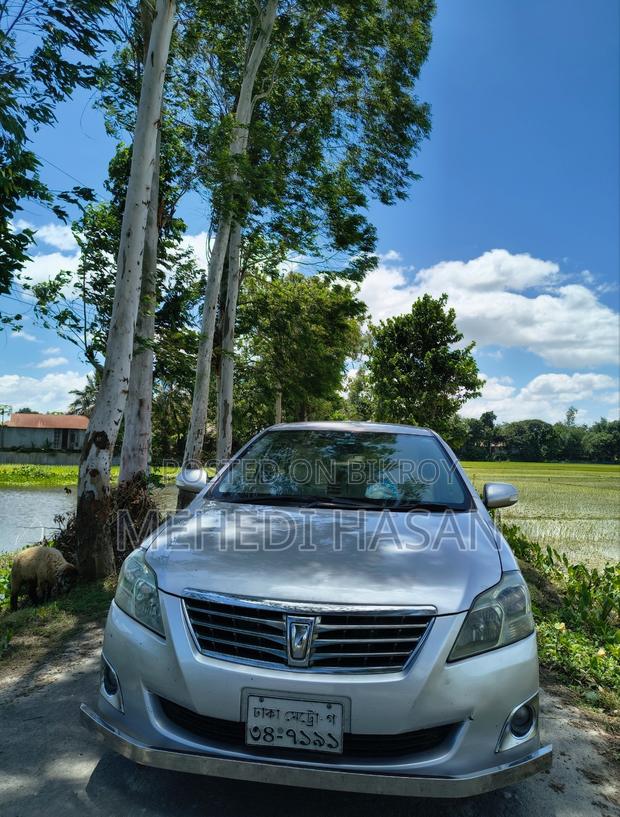 Toyota Premio 2014 Silver