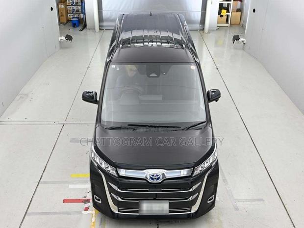 Toyota Noah 2022 Black