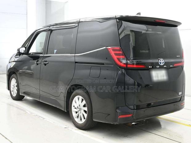 Toyota Noah 2022 Black