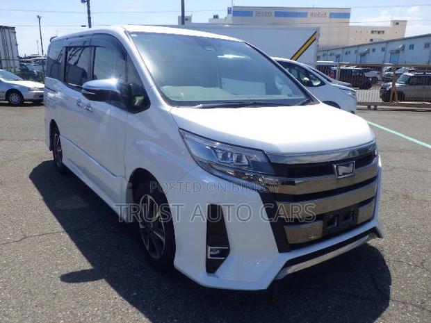 Toyota Noah 2021 Pearl