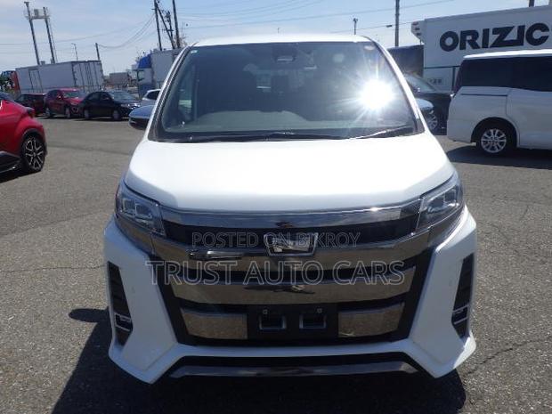 Toyota Noah 2021 Pearl