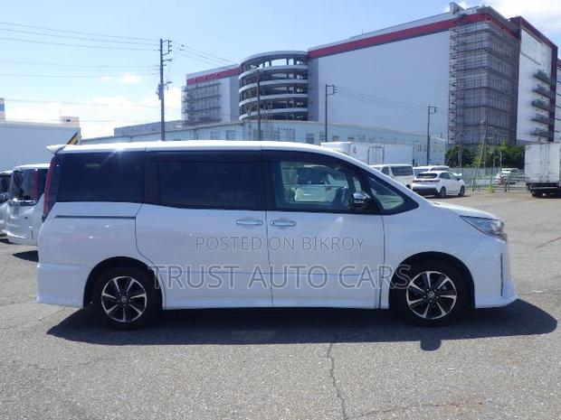 Toyota Noah 2021 Pearl